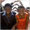 Atrapa el fuego : foto Bonnie Mbuli, Derek Luke, Phillip Noyce