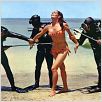Operación trueno : foto Claudine Auger, Ian Fleming, Terence Young