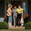 foto Beth Grant, Olivia Newton-John, Rue McClanahan