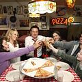 Foto Amara Miller, Benjamin Stockham, Bill Pullman, Jenna Elfman, Josh Gad