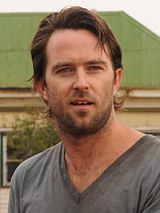 Sullivan Stapleton