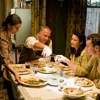 Foto Claire Van Der Boom, James Badge Dale, Tony Nikolakopoulos, Zoe Carides