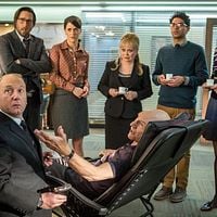 Foto Adrian Scarborough, Dolly Wells, Jacki Weaver, Karan Soni, Mary Holland