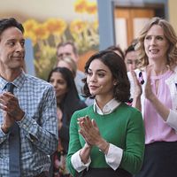 Foto Christina Kirk, Danny Pudi, Vanessa Hudgens