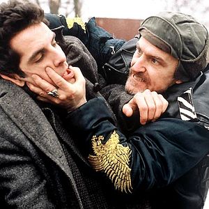 flirteando con el desastre sinopsis Urkel es insultado cuando el agente de seguros del dueño de casa de carl, mrtolbert, lo llama un desastre esperando para suceder (debido a su torpeza). flirteando con el desastre sinopsis Urkel es insultado cuando el agente de seguros del dueño de casa de carl, mrtolbert, lo llama un desastre esperando para suceder (debido a su torpeza).