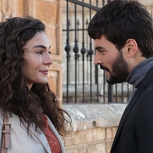 Hercai Temporada 2 - SensaCine.com