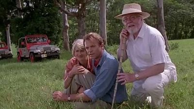 John Hammond iba a ser devorado por un velociraptor en la primera película de 'Parque Jurásico'
