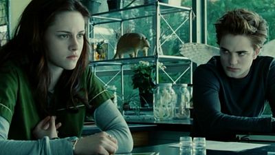 Deja que Edward Cullen y Bella te enseñen en 'Crepúsculo' todo sobre el distanciamiento social