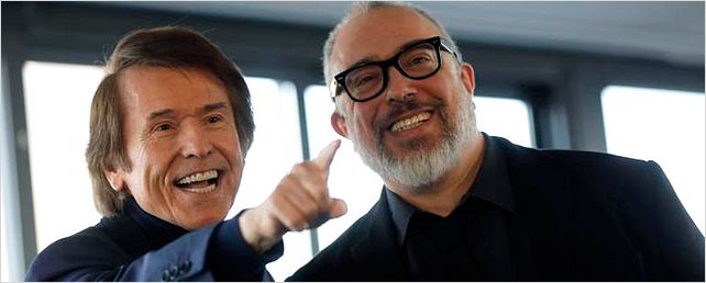Álex de la Iglesia: “Cuando Raphael dijo que sí, brindamos con champán” Álex de la Iglesia: “Cuando Raphael dijo que sí, brindamos con champán”