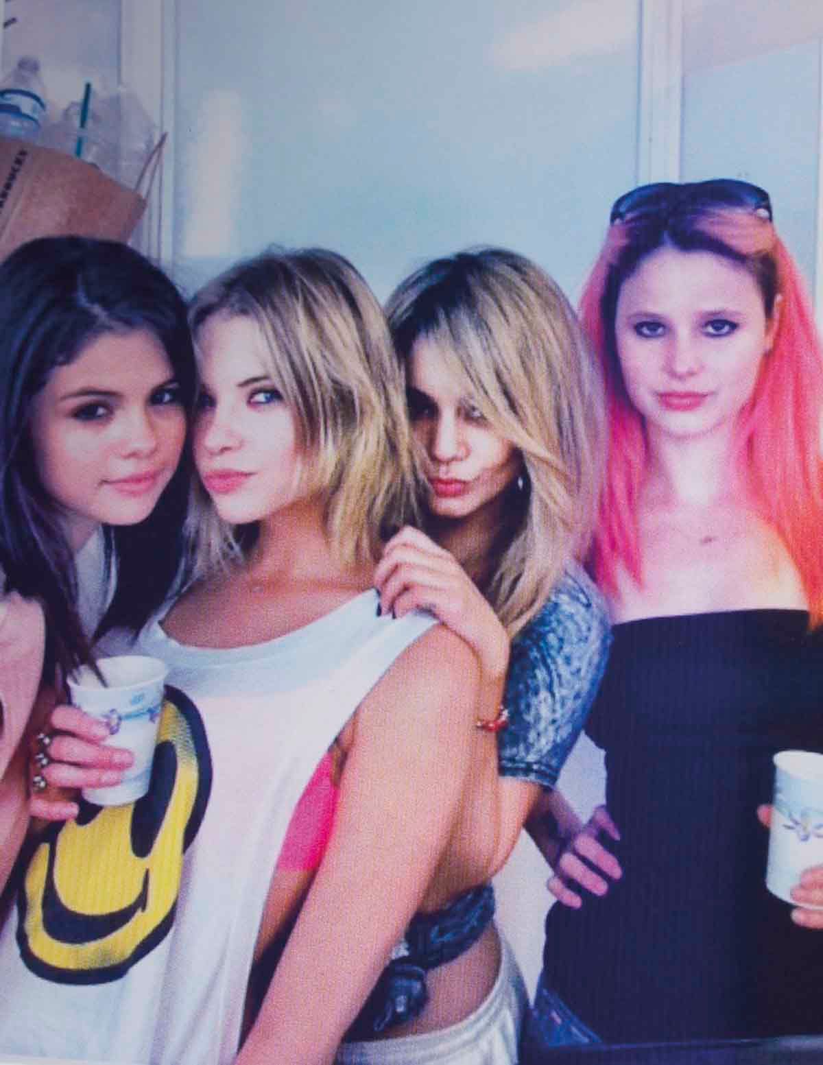 Foto De Vanessa Hudgens Spring Breakers Foto Ashley Benson Rachel