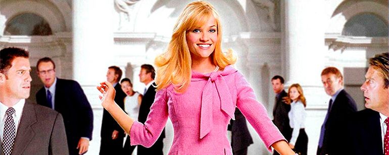 Una Rubia Muy Legal Trailer Español