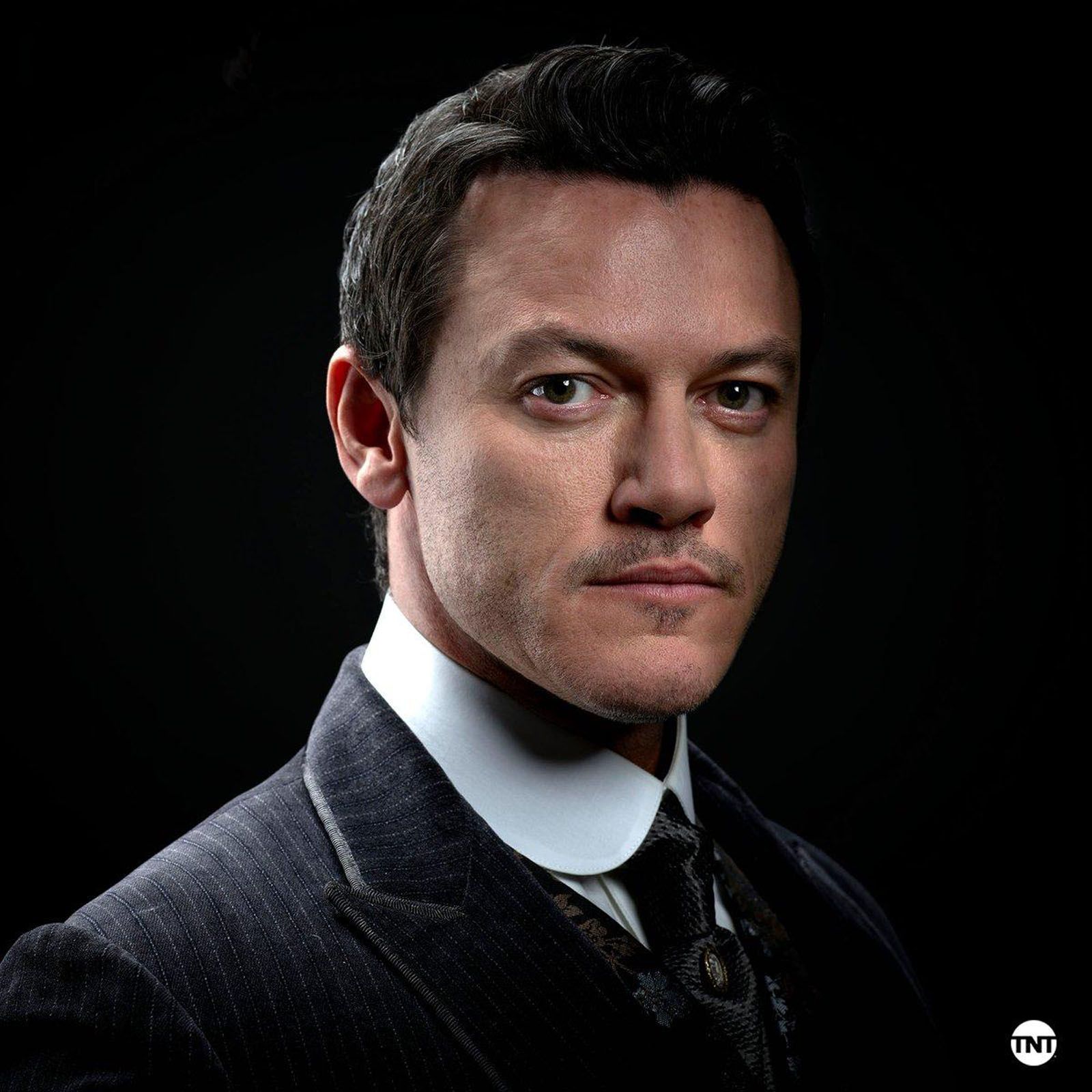 Foto de Luke Evans Foto Luke Evans