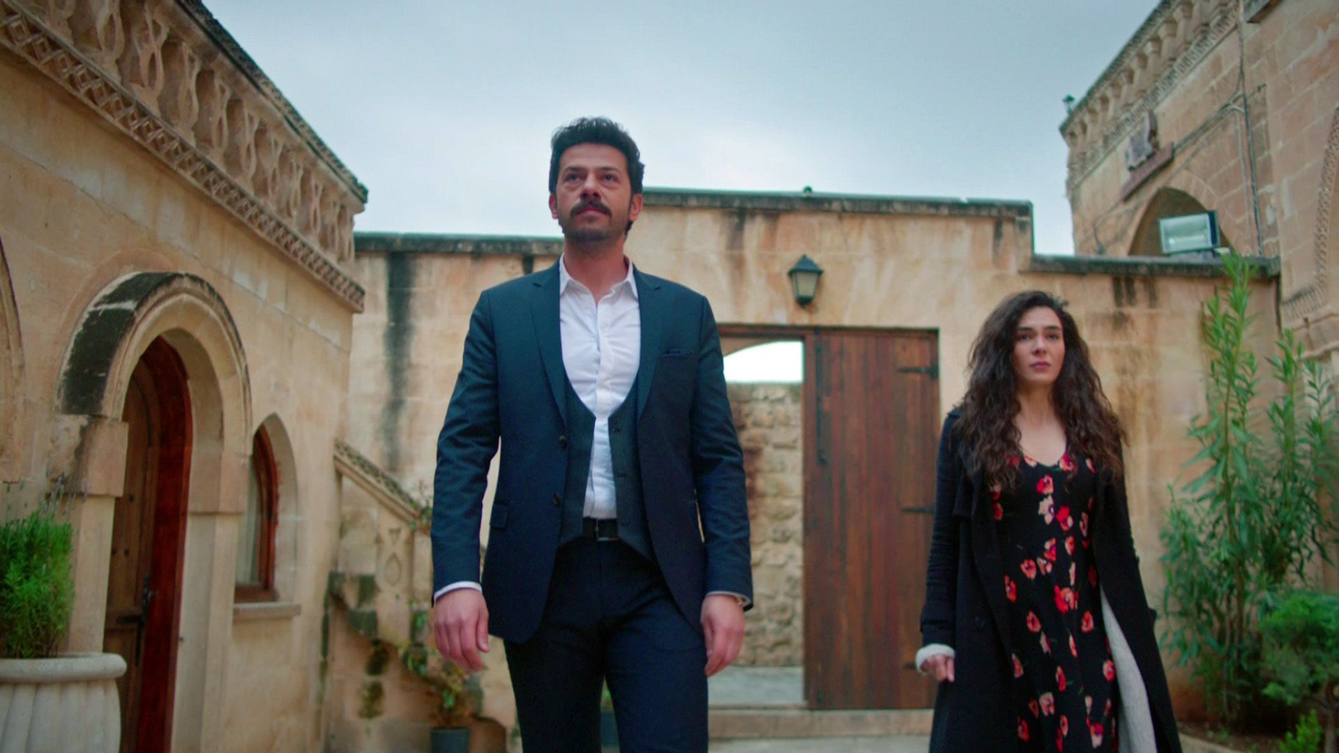 Hercai: Foto - 205 Sobre Un Total De 250 - SensaCine.com