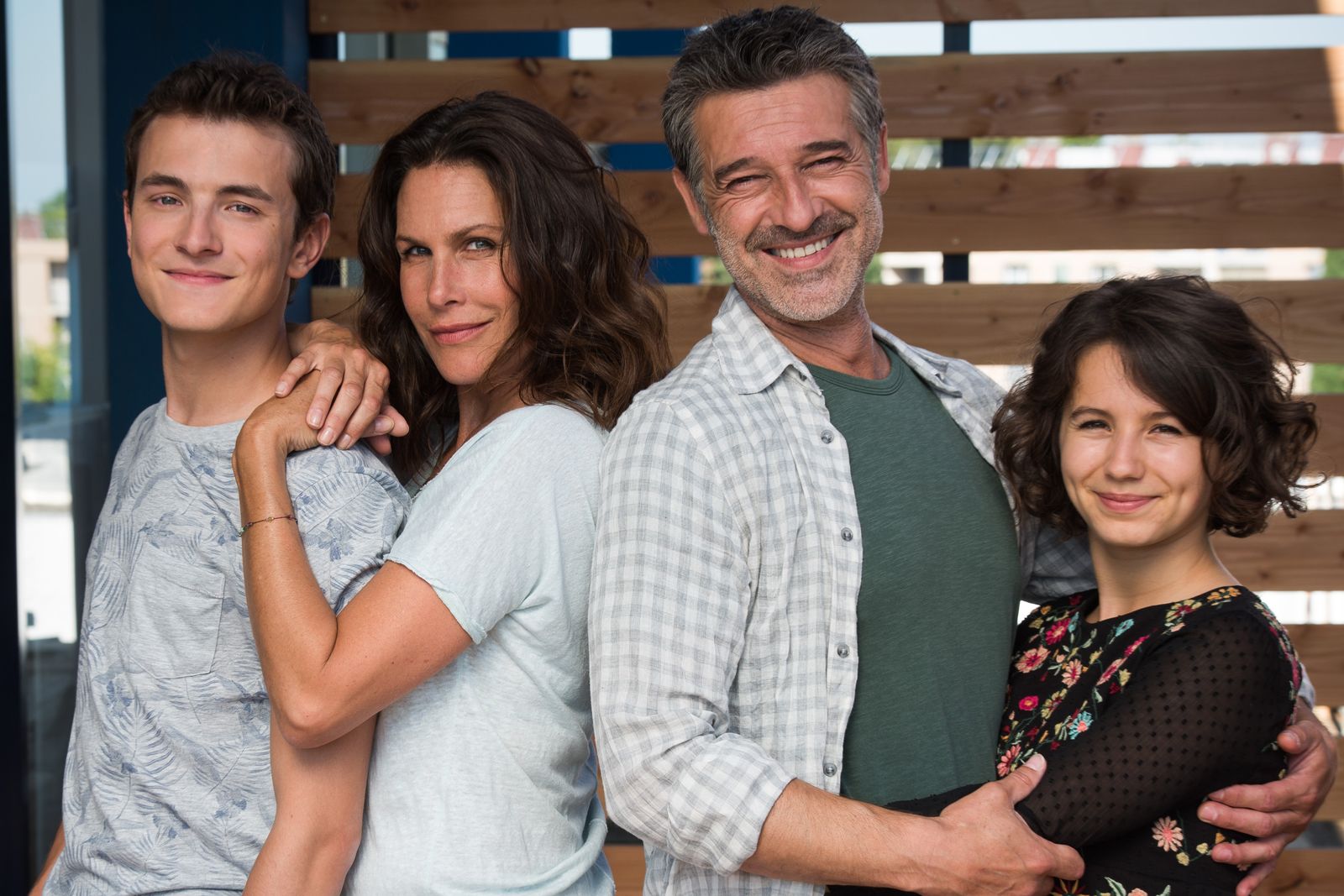 Films Et Séries Tv Avec Stéphane Blancafort Tándem: Foto Astrid Veillon, Sarah-Cheyenne Santoni, Stéphane