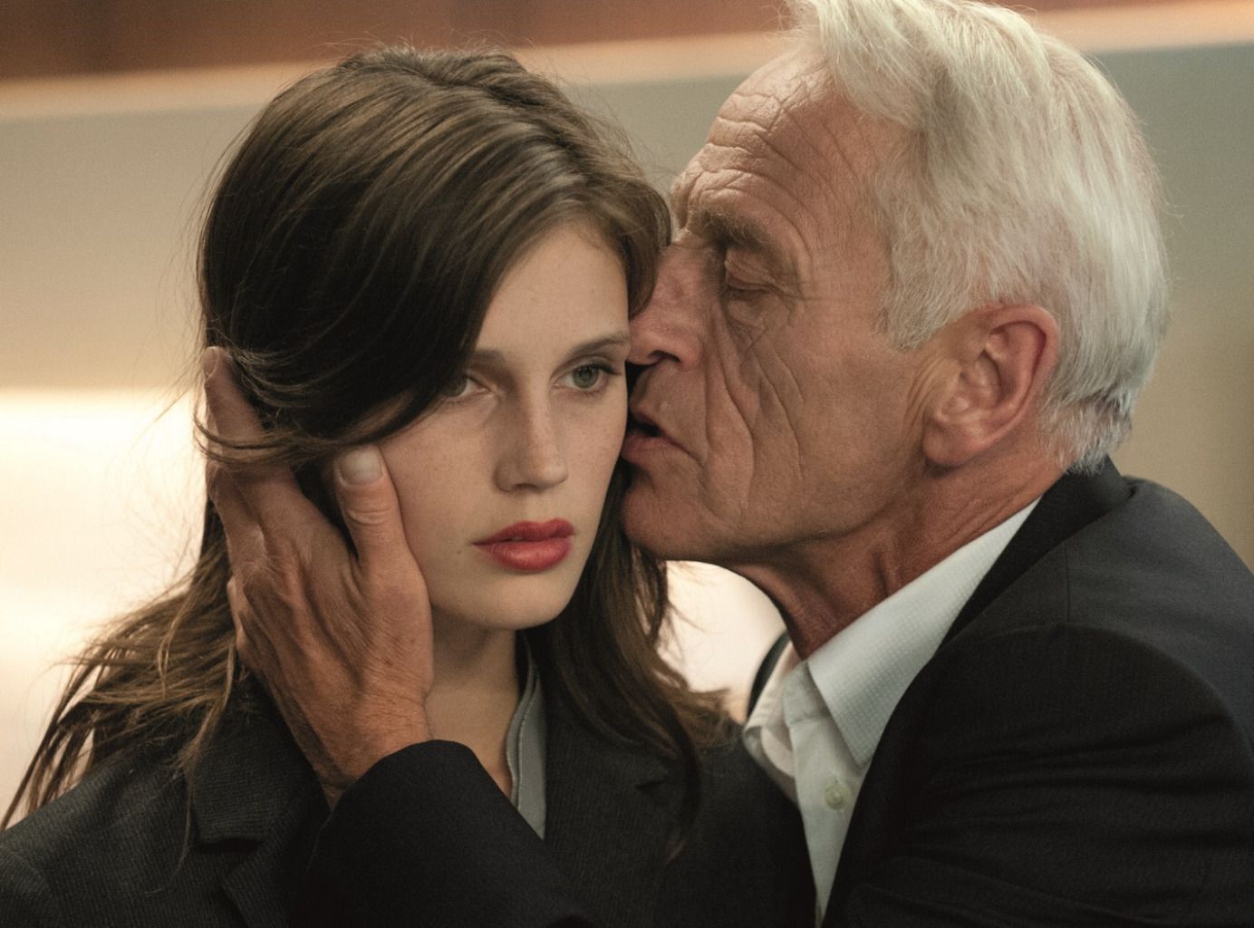 Foto De Marine Vacth Joven Y Bonita Foto Johan Leysen Marine Vacth