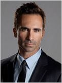 Nestor Carbonell