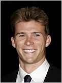 Scott Eastwood Papel: Luke Collins