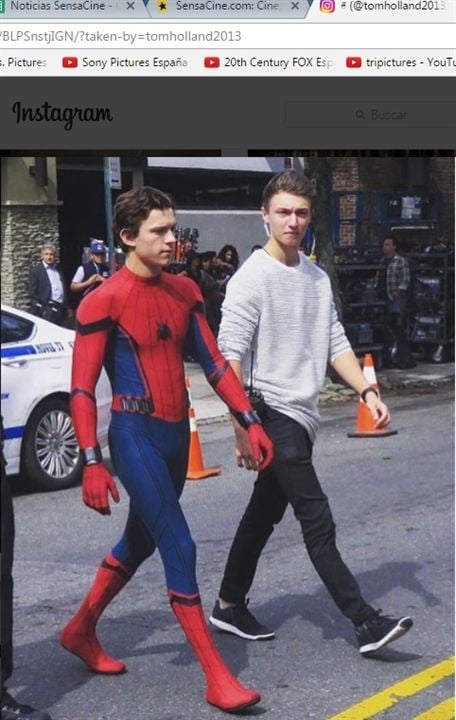 ¡Peter Parker disfrutando de su traje!