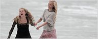 'Knight of Cups': Isabel Lucas y Teresa Palmer se divierten en la playa