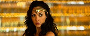 'Wonder Woman 1984': Gal Gadot se vuelve a enfundar el traje de Diana en una imagen oficial 'Wonder Woman 1984': Gal Gadot se vuelve a enfundar el traje de Diana en una imagen oficial