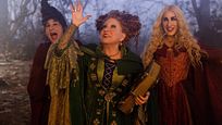 "Se me olvidó que tenía que decir algo". Cuando te toca ayudar a Bette Midler en 'El retorno de las brujas 2' y te quedas en blanco "Se me olvidó que tenía que decir algo". Cuando te toca ayudar a Bette Midler en 'El retorno de las brujas 2' y te quedas en blanco