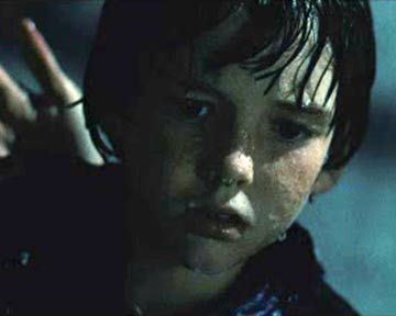 <strong>Intruders</strong> Tráiler (2)