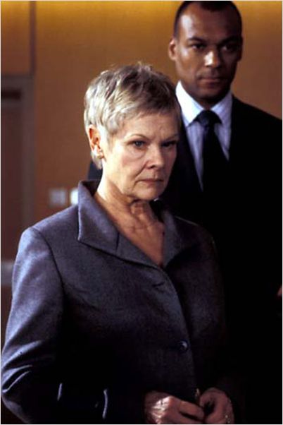 Muere otro día : foto Colin Salmon, Ian Fleming, Judi Dench, Lee Tamahori