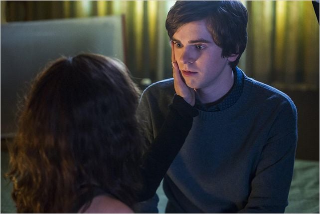 Films Et Séries Tv Avec Freddie Highmore Foto de Freddie Highmore en la serie Bates Motel - Foto 73 sobre 154