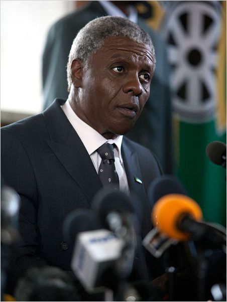 Mandela Del Mito Al Hombre Pelicula Completa