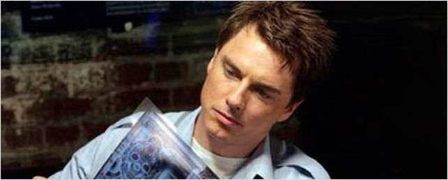 'Arrow' ficha al actor de 'Torchwood' John Barrowman como personaje recurrente