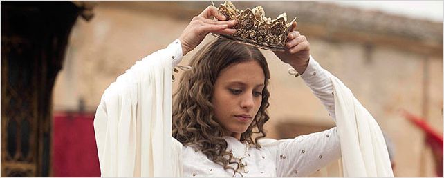 'Isabel' despide su primera temporada con la coronación de la nueva reina