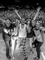 Cartel de A este lado de la carretera