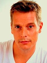 foto de Darryn Lucio