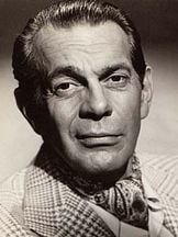 foto de Raymond Massey