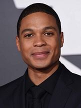 foto de Ray Fisher