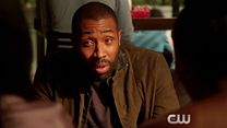 imagen de Black Lightning Tráiler (4) VO