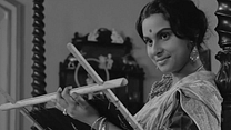 imagen de Charulata. La esposa solitaria Tráiler VO