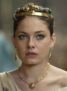 Alexa Davalos - SensaCine.com