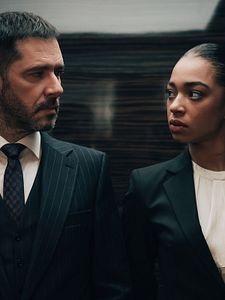 Cartel de Privilegios Temporada 1