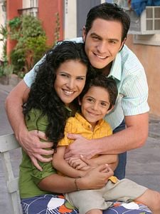 Cartel de Amarte así, Frijolito Temporada 1