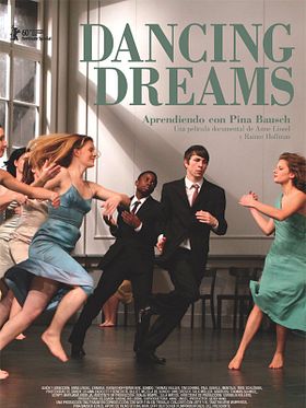 Cartel de Dancing Dreams. Aprendiendo con Pina Bausch