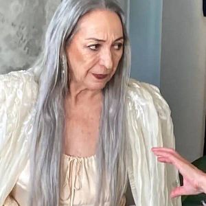 Foto ¡Caigan las rosas blancas!