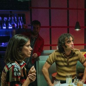 Foto Una cabeza en la pared