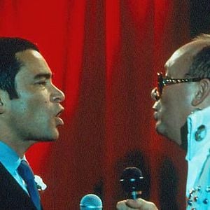 Foto Love, Honour and Obey