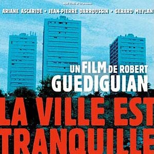 Foto La ciudad está tranquila