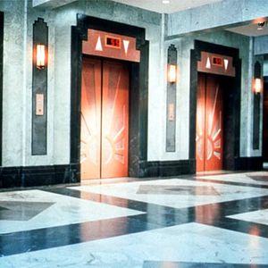 Foto Down (The Shaft)