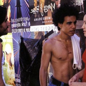 Foto Raising Victor Vargas