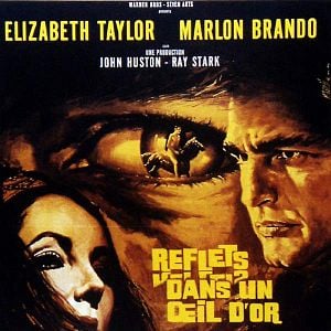 Foto Reflejos en un ojo dorado