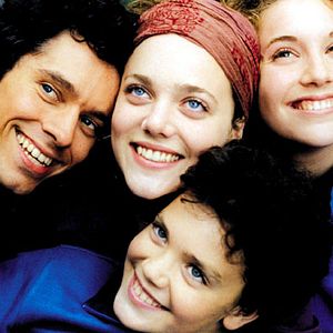 Foto Tres solteros y un biberón: 18 años después