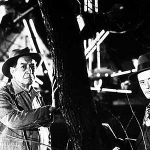 Foto Extraños en un tren